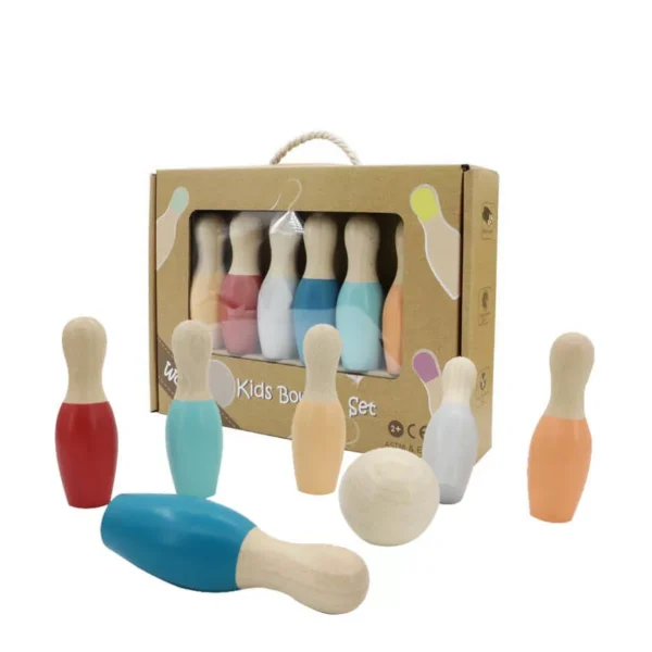 Színes, fából készült bowling készlet