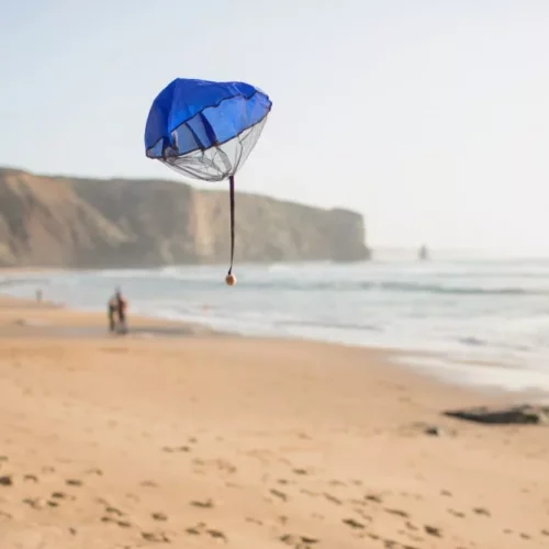 BS Toys- Landolj a szigeten! Ejtőernyős játék