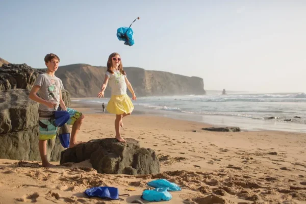 BS Toys- Landolj a szigeten! Ejtőernyős játék