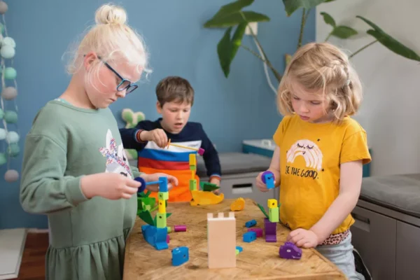 BS Toys- Sárkánytorony, ügyességi építő játék