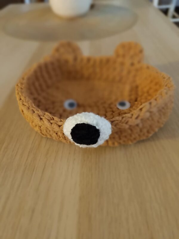 Macis laposabb fazonú kosár